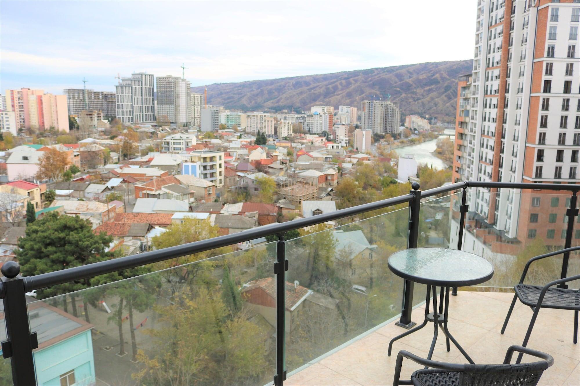 L Plaza Hotel Tiflis Exterior foto