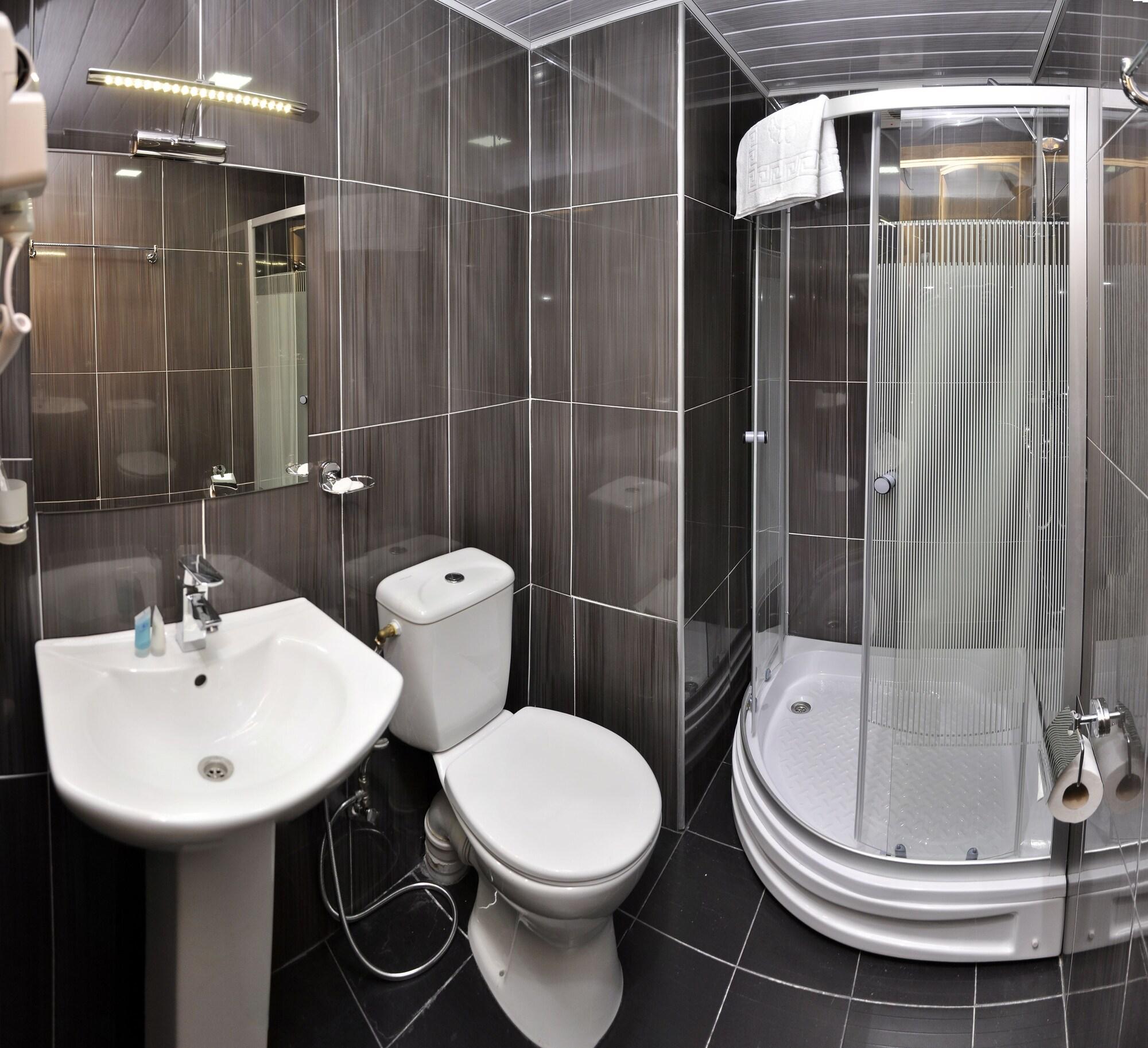 L Plaza Hotel Tiflis Exterior foto