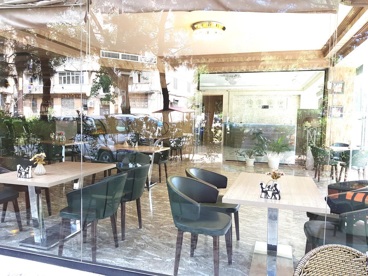 L Plaza Hotel Tiflis Exterior foto