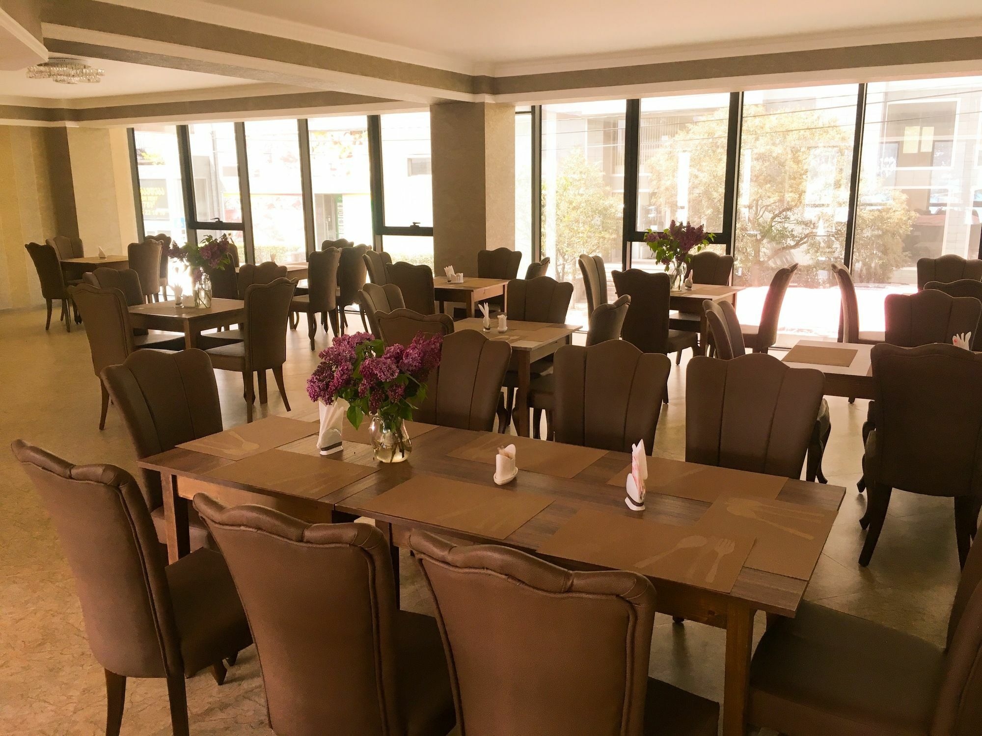 L Plaza Hotel Tiflis Exterior foto