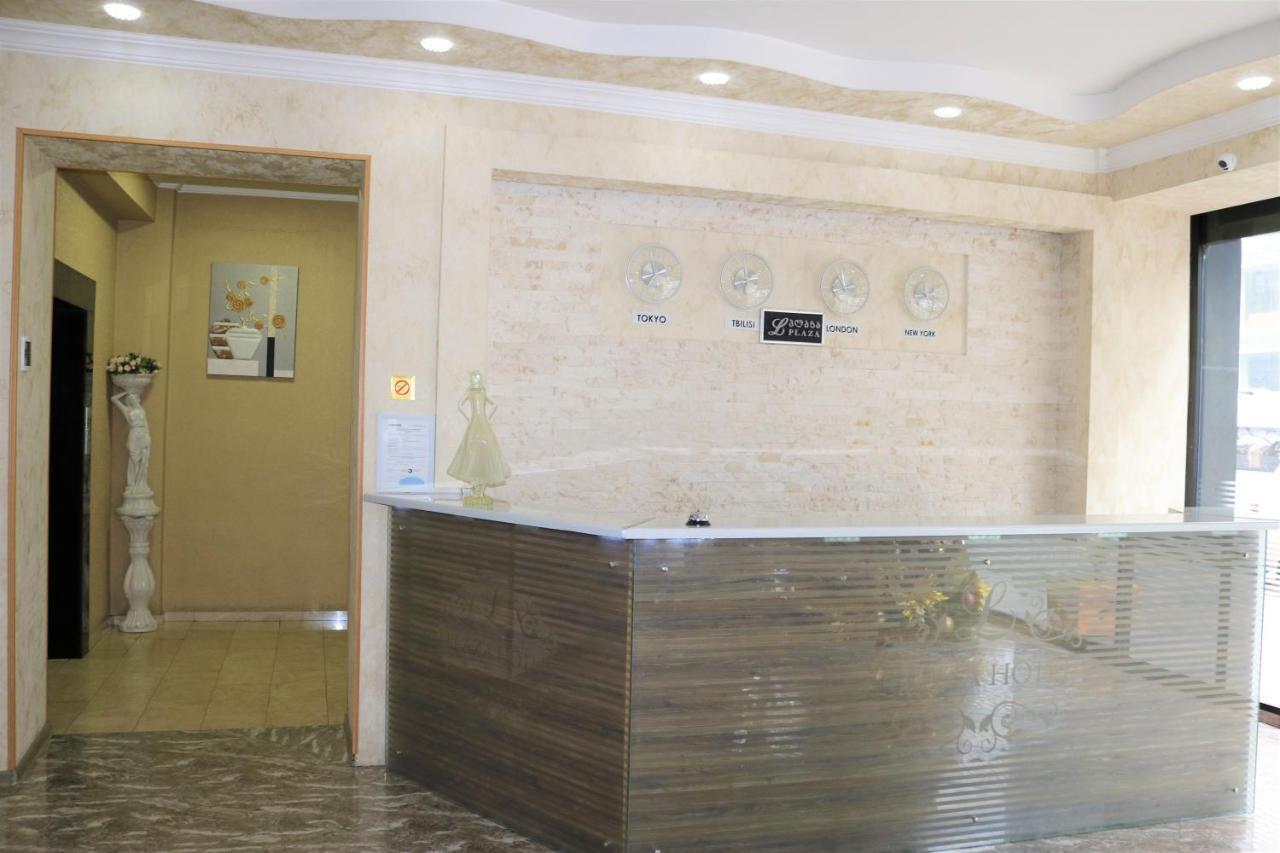 L Plaza Hotel Tiflis Exterior foto